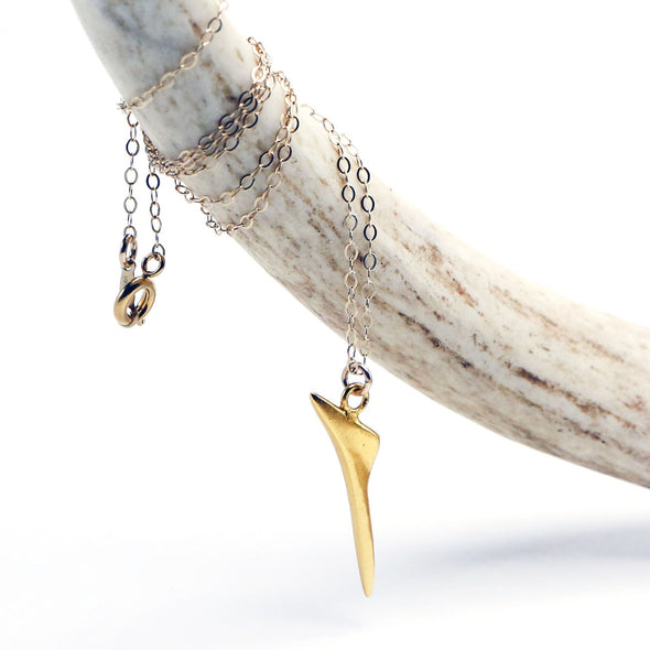 Shark Tooth Necklace in Sterling Silver - Queens Metal